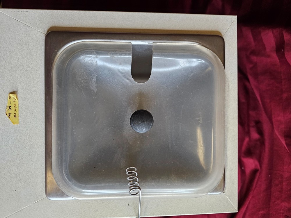 Microprocessor Controlled 281 Series Water Bath with Lid