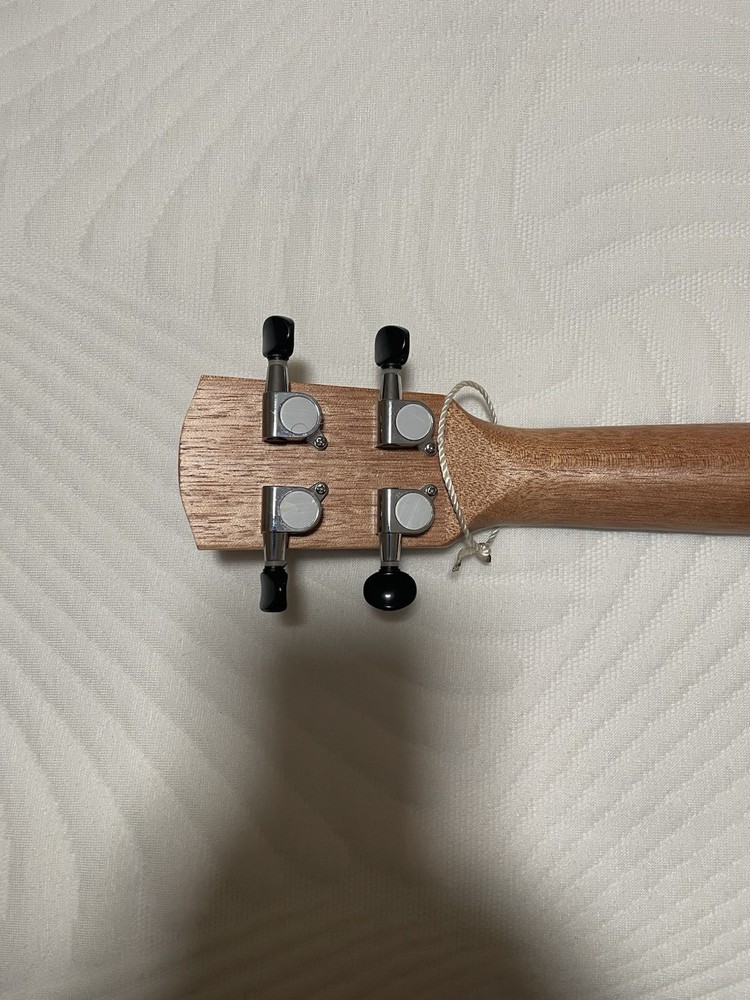 Alvarez RU22S Ukulele Excellent Condition