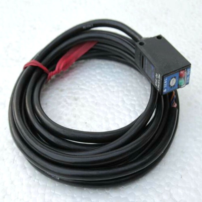 Keyence PZ-51LR Sensor New