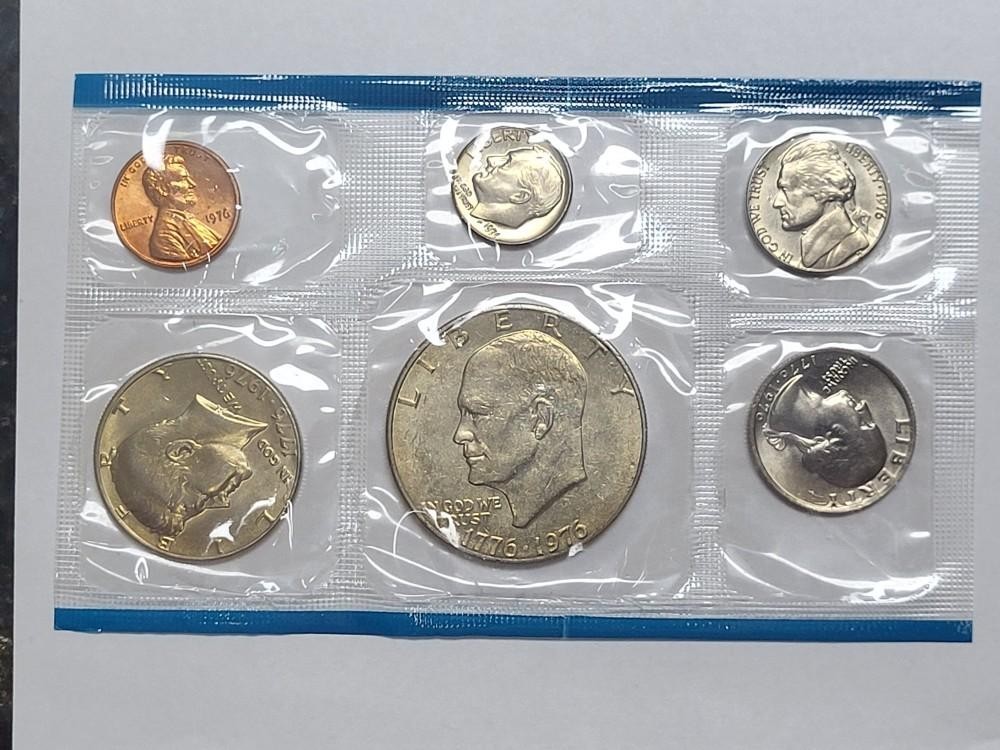 Full Set of 1976 UNCIRCULATED coins Philadelphia Never touched almost 50 years D