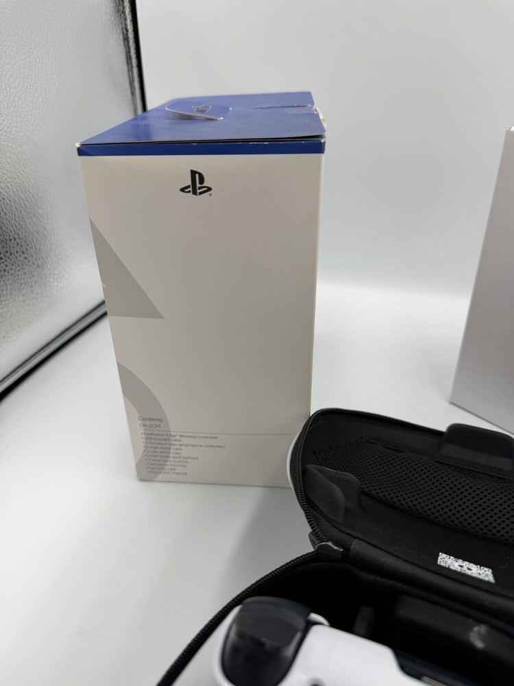 Sony DualSense Edge Wireless Controller White Black w/ Case for PS5