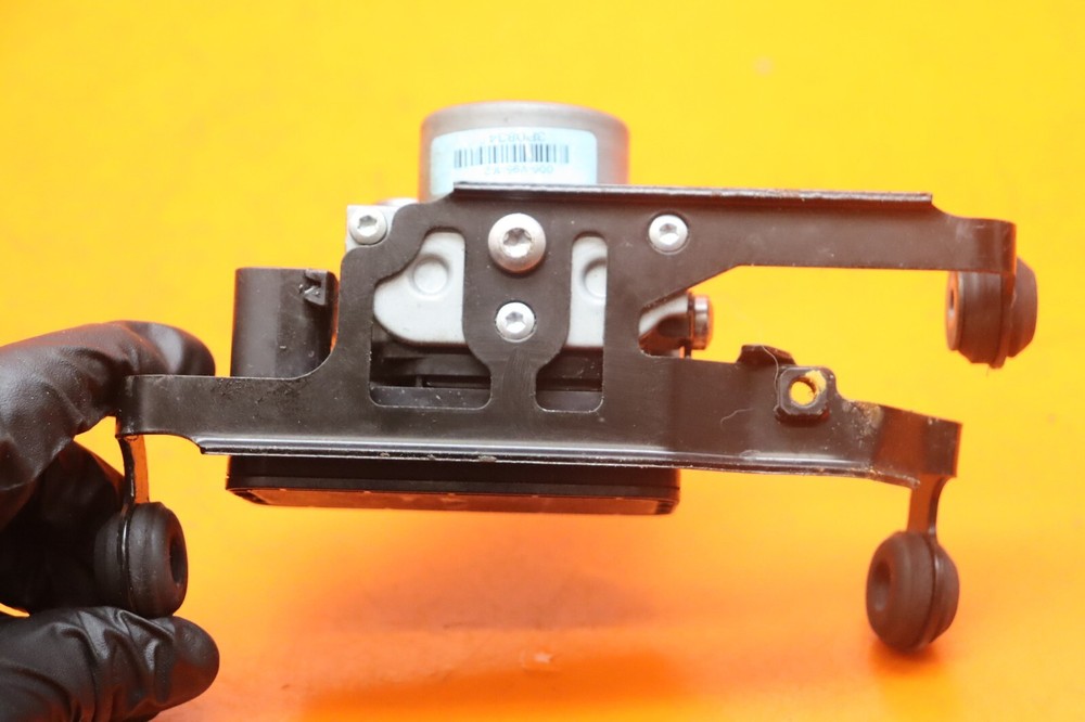 2013-2017 TRIUMPH DAYTONA 675 OEM ABS PUMP UNIT MODULE