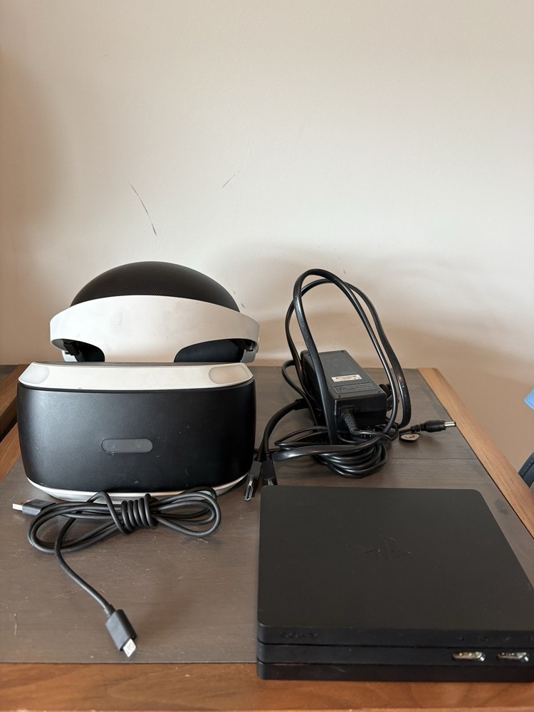 Sony PlayStation VR Headset Starter Pack -PSVR Version 2 Head/Proccessor