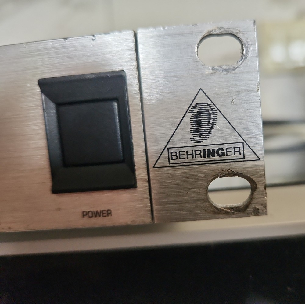 Behringer Feedback Destroyer DSP1100 24 Bit Dual Engine Parametric