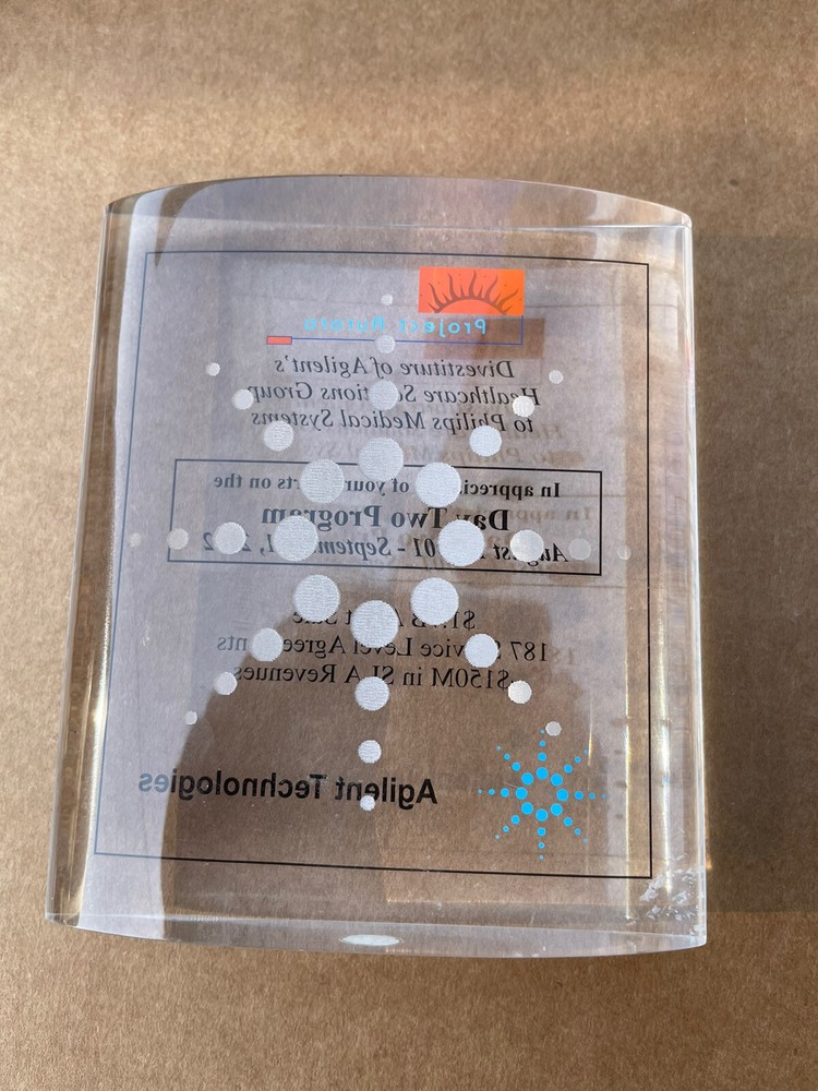 AGILENT TECHNOLOGIES DAY TWO PROGRAM SALES REVENUE COMMEMORATIVE PAPER WEIGHT