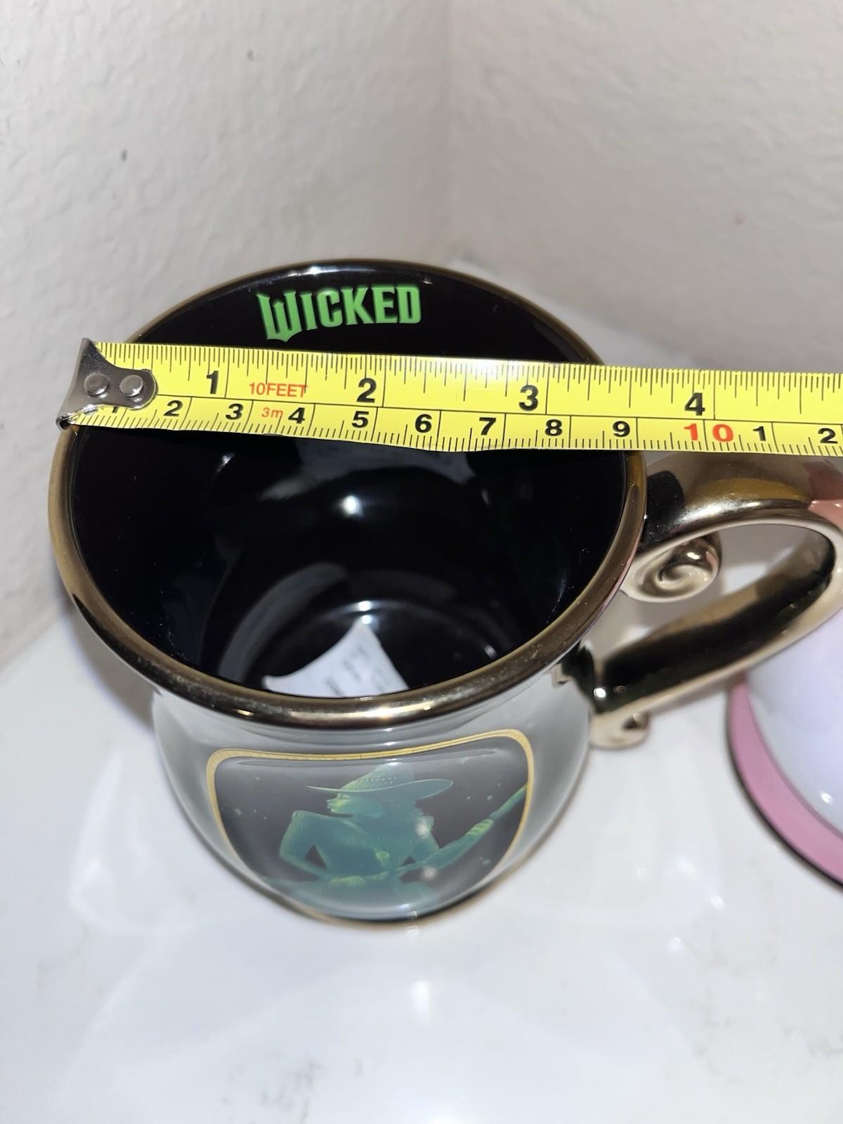 2-NWT Wicked Coffee/tea Green, Pink With Gold Handle Mug Set