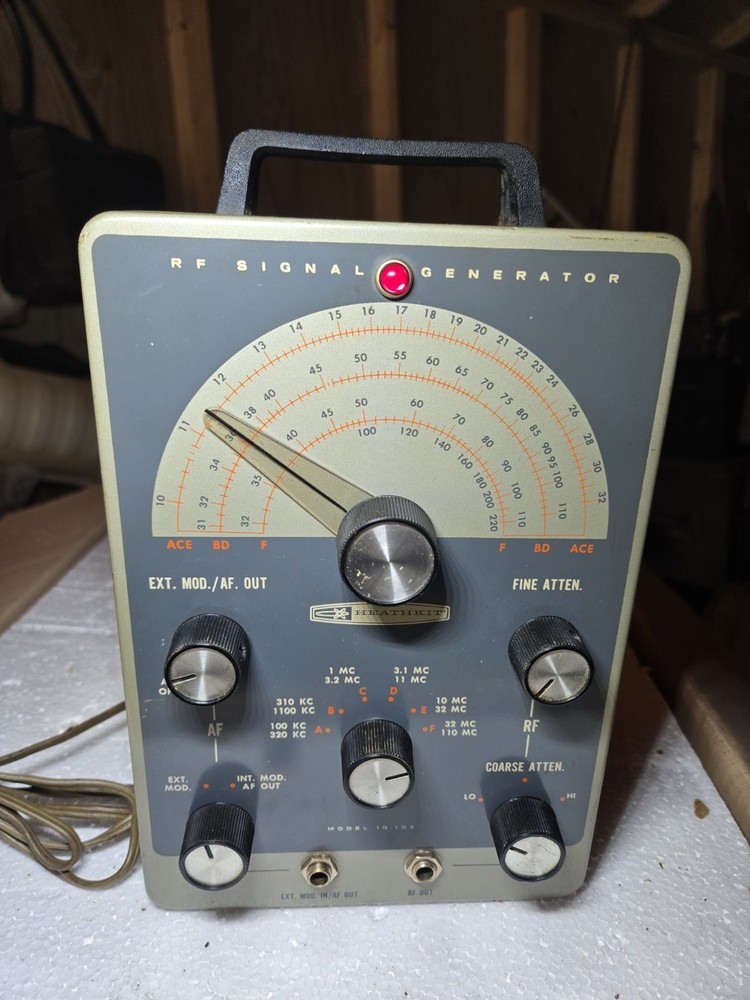 Vintage Heathkit RF Signal Generator Model IG-102