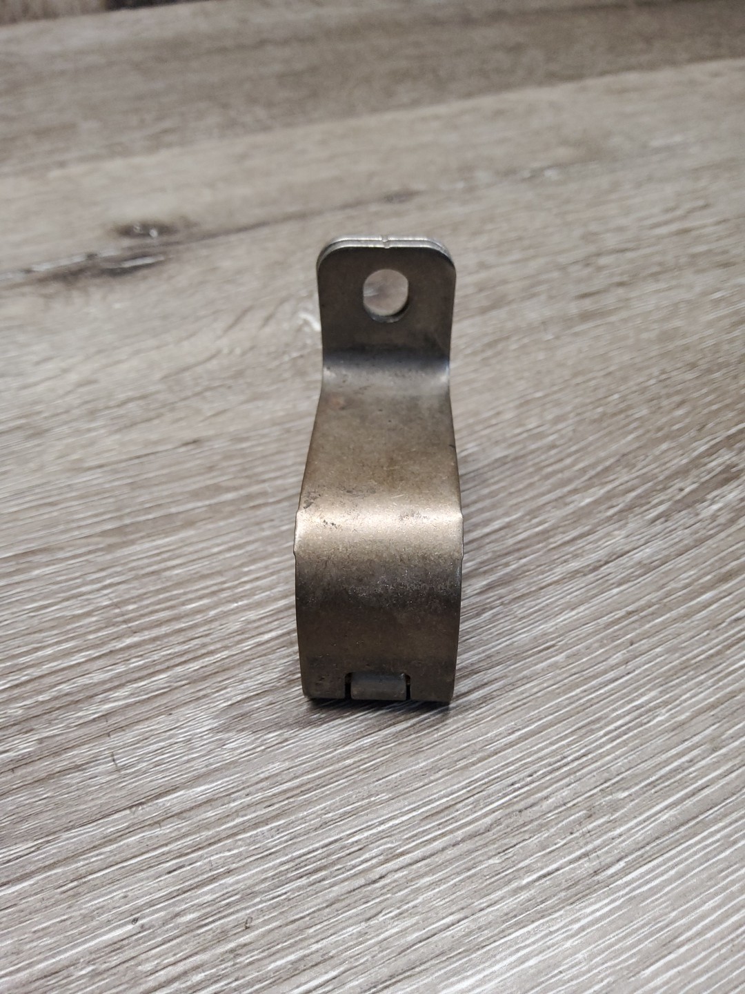 09-24 Harley Davidson Touring Exhaust Headers Crossover Mount Bracket 66861-09A