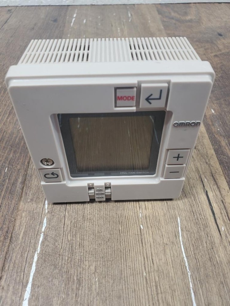 W64 ♻ Omron H5L-A Digital Time Switch ♻