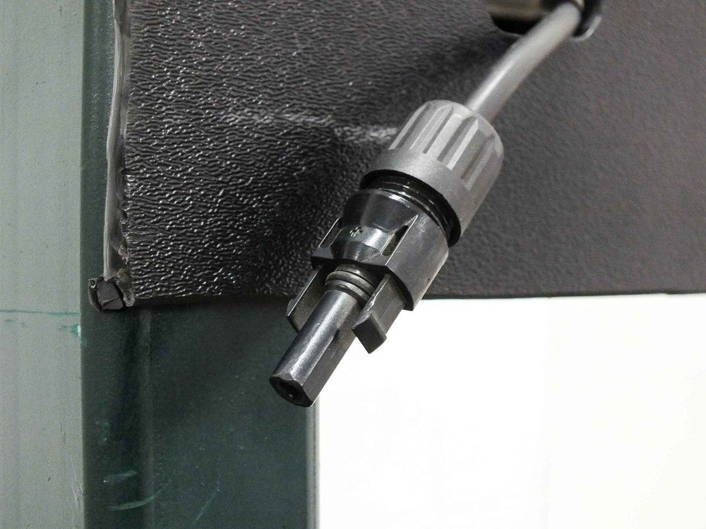 Uni-Solar VIBRATING Solar Panel MC4 Connector Testing Station - 250V QA4-850-000