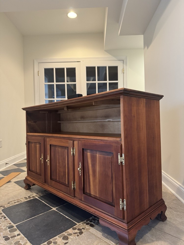 CHERRY WOOD BUFFET/SIDEBOARD