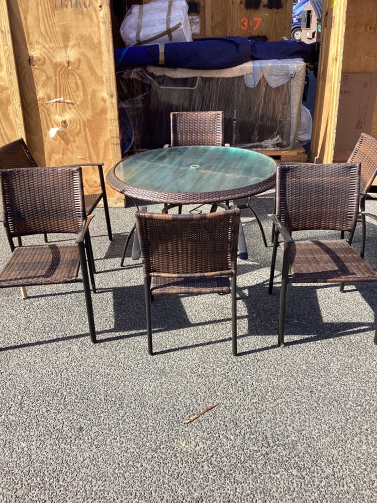 7 Piece Brown Patio Dining Set with Glass Table & Stackable Chairs Pre Owned