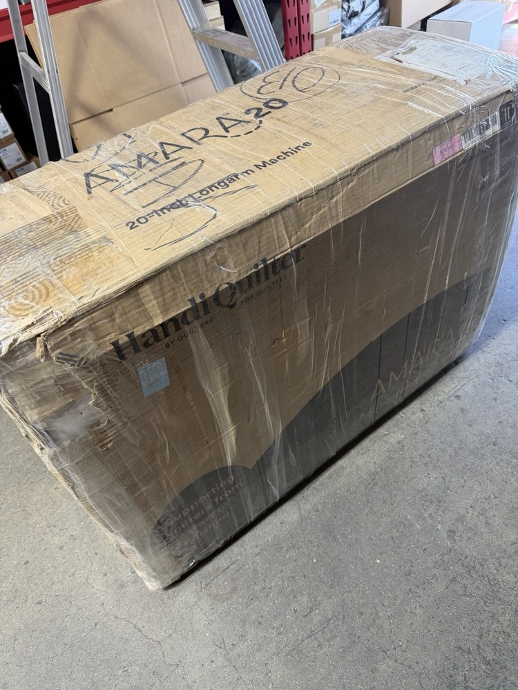 Handi Quilter Amara 20" Quilting Machine on TABLE ( NEW OTHER )