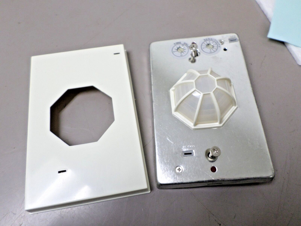 Universal Energy Control Inc. PIR-2000 Passive Infrared Occupancy Sensor 360°