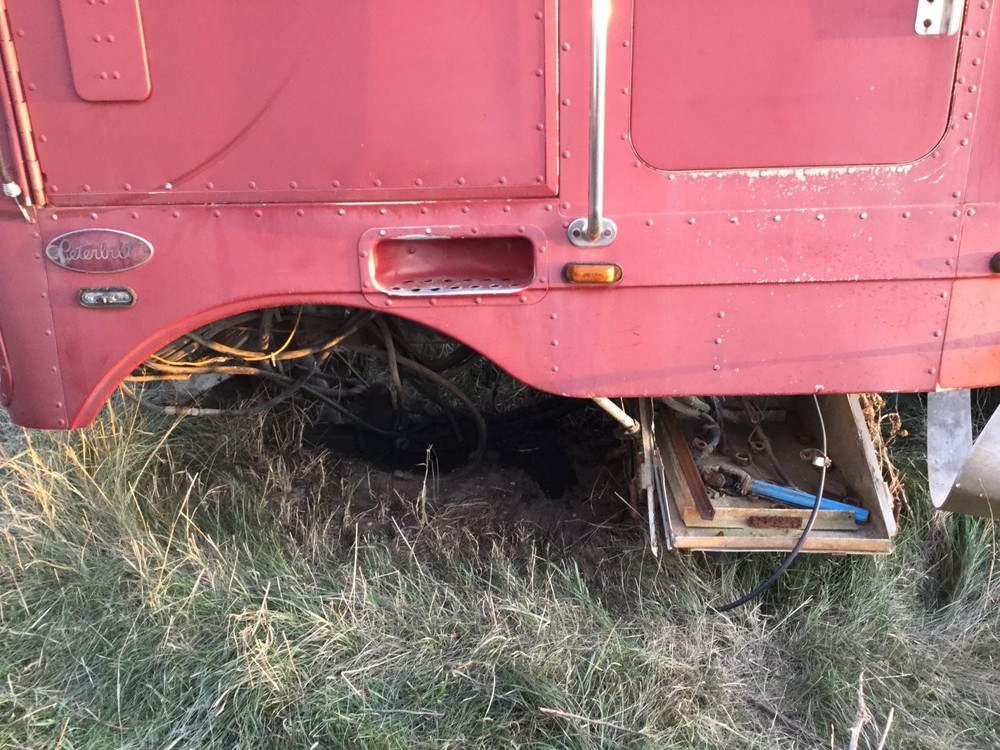 Peterbilt 352 COE ALUMINUM SIDE Panel