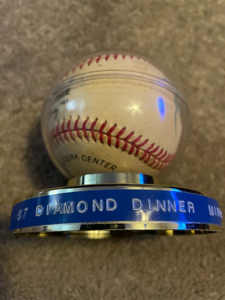 1987 Chicago Diamond Dinner Auto. Program + Associated Auto baseball