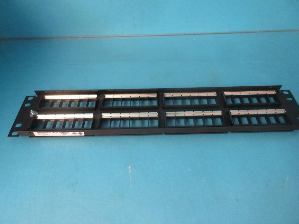 NEW COMMSCOPE 1933308-1 SL SERIES PATCH PANEL MULTIMEDIA 48-PORT FLAT FRONT