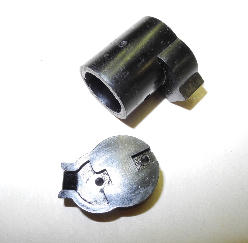 VINTAGE SINGER SEWIMG MACHINE 221 FEATHERWEIGHT & 201 BAKELITE LIGHT SOCKET NICE