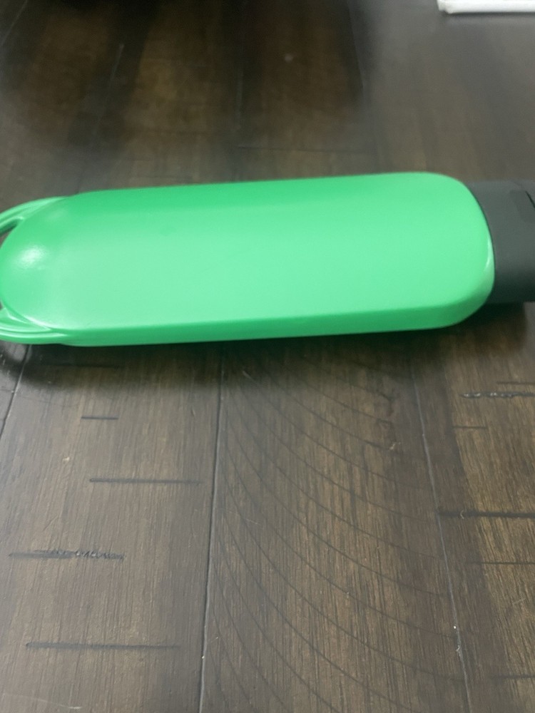 New 200ML Plastic Empty Container Bottle Refillable Lotion Squeeze Bottles.