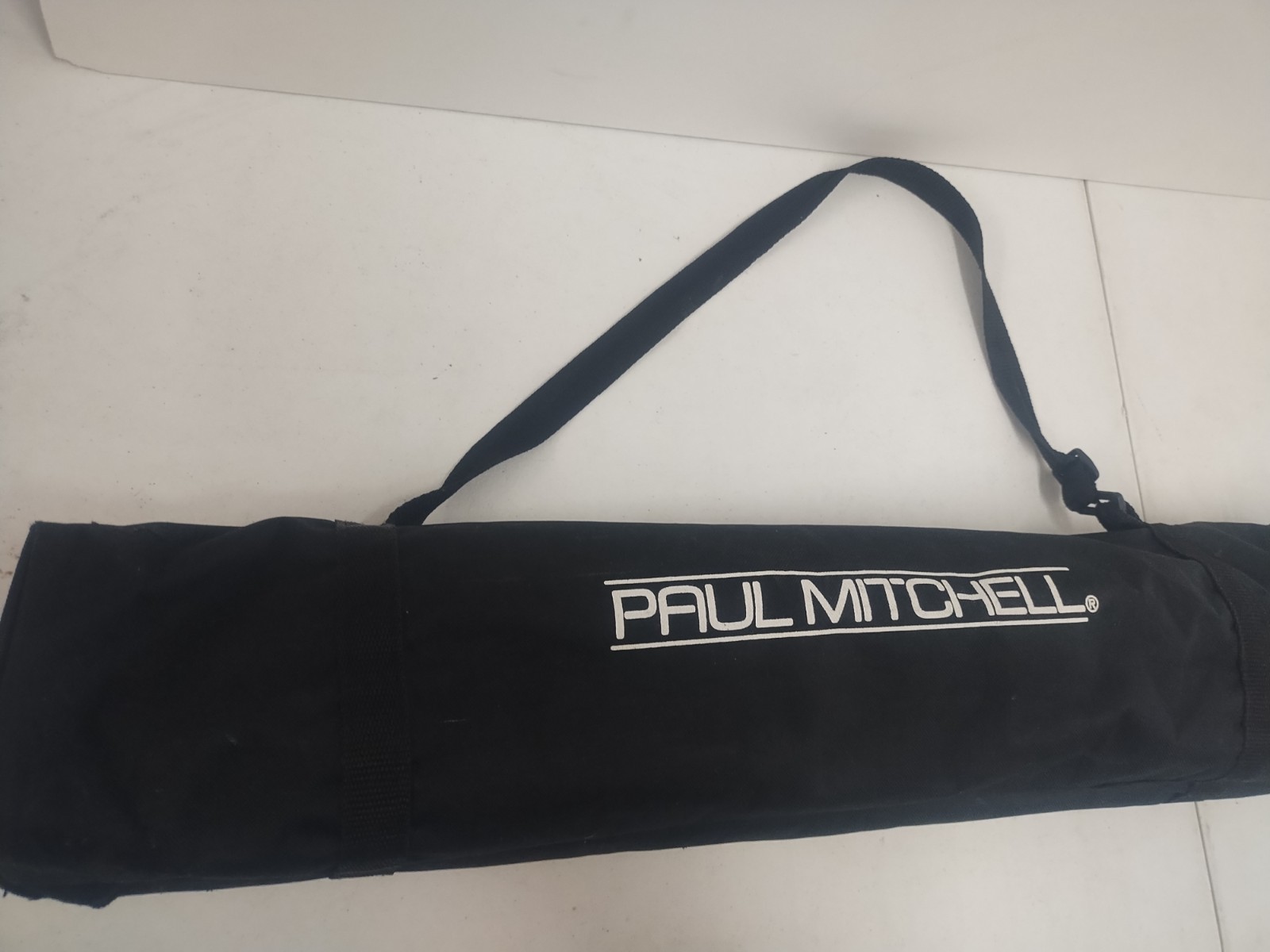 Paul Mitchell School Pro Mannequin Styling Head holder Tripod with Carrying Case