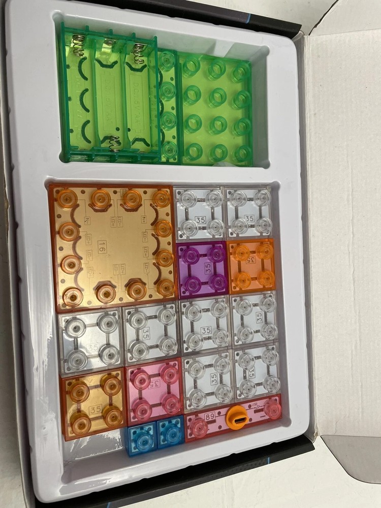 E-Blox Circuit Blox Lights + Circuit Board Building Blocks STEM Coding Kit