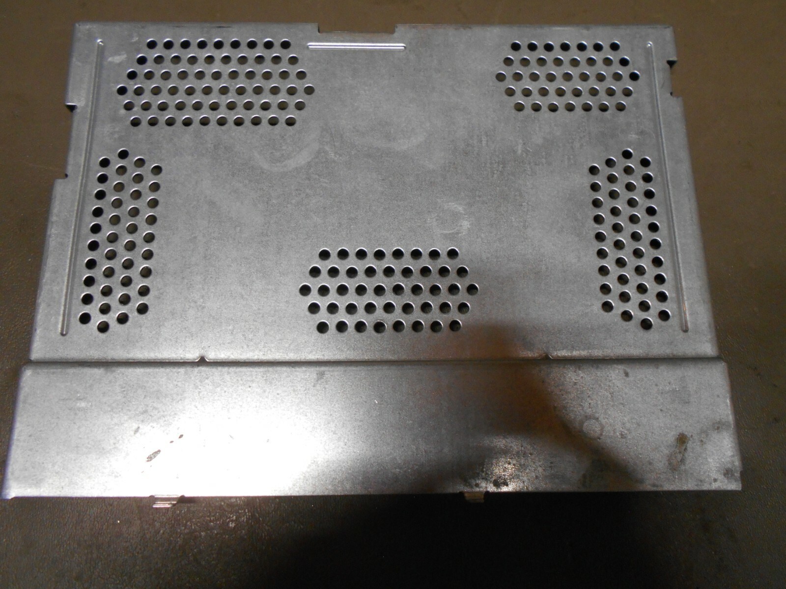 02-05 Deville 02-04 Seville Code U1R Cassette - CD - Radio Bottom Access Panel