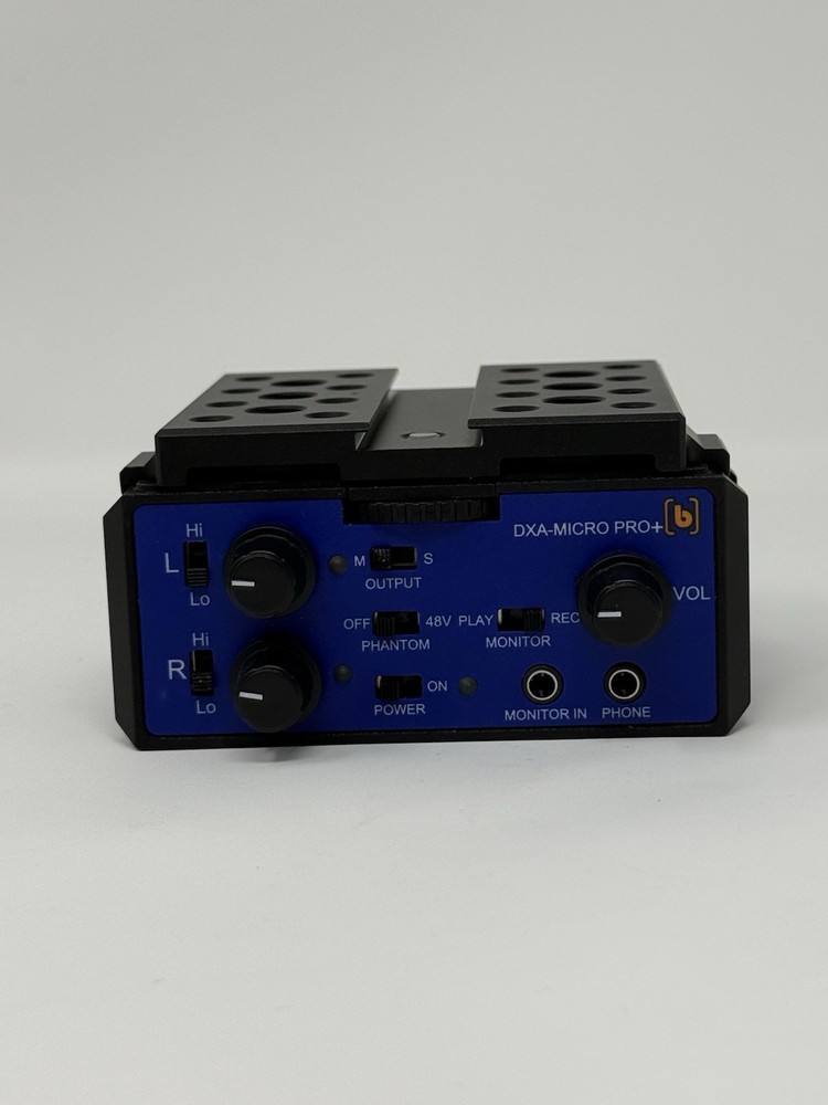 Beachtek DXA-MICRO Pro+ Active Audio Adapter - and Baseplate accessory