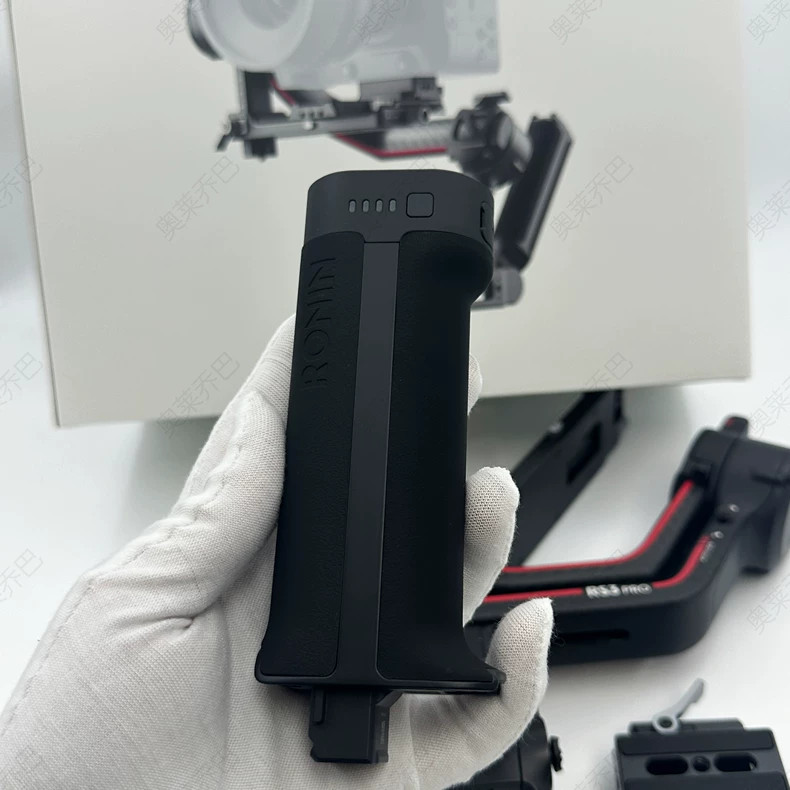 DJI RS 3 Pro Combo (97% New) - Complete Stabilizer Package, Pro-Level