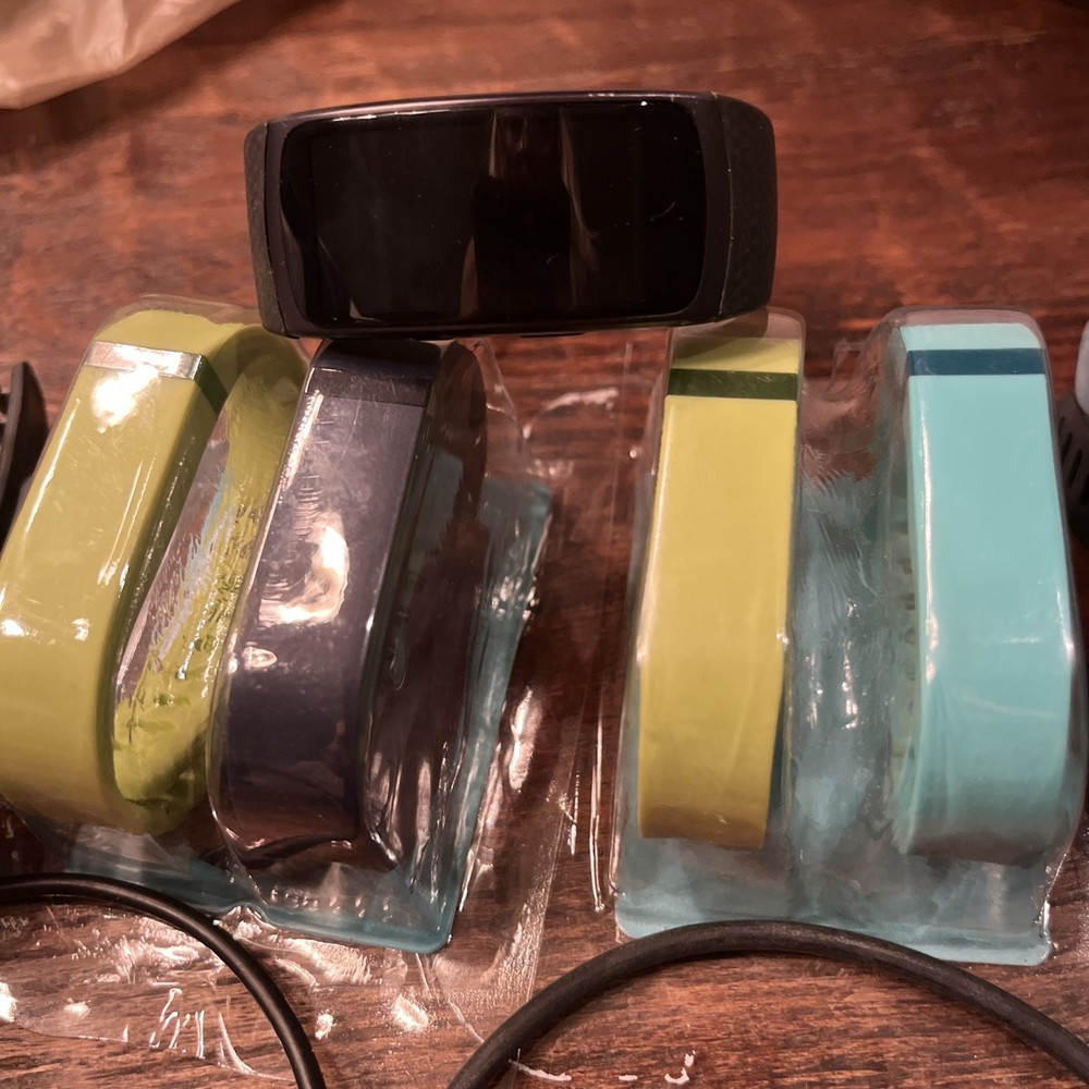 BUNDLE..Fitbit Flex Original tracker, OEM Bands , chargers