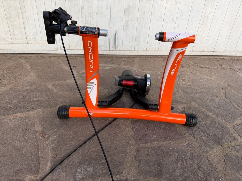 ELITE CHRONO MAG CLASSIC INDOOR TRAINING ROLLER training