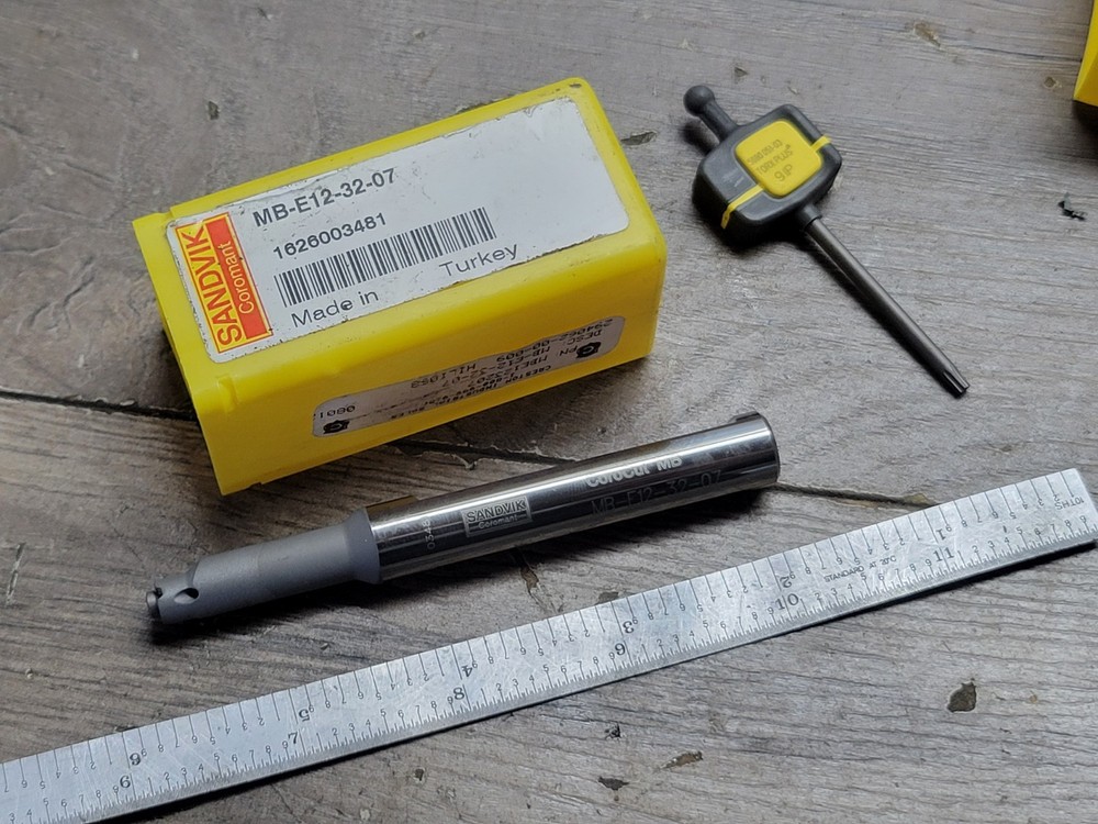 NEW!! SANDVIKMB-E12-32-07 INDEXABLE BORING BAR