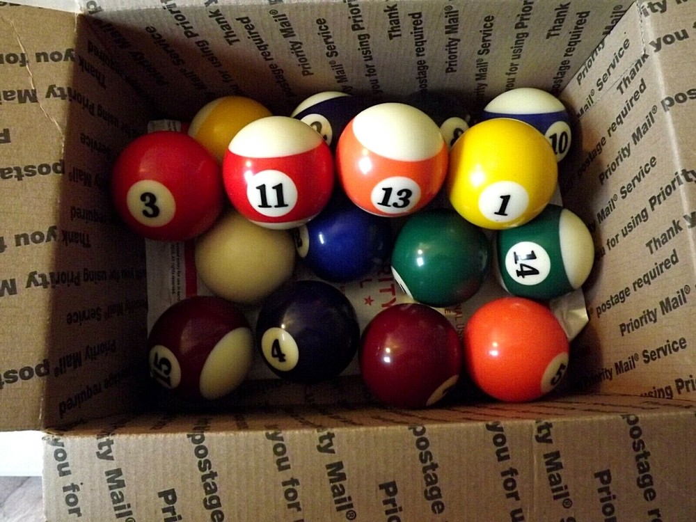 VINTAGE BILLIARD BALLS / POOL BALLS -- 2 1/4" -- COMPLETE SET