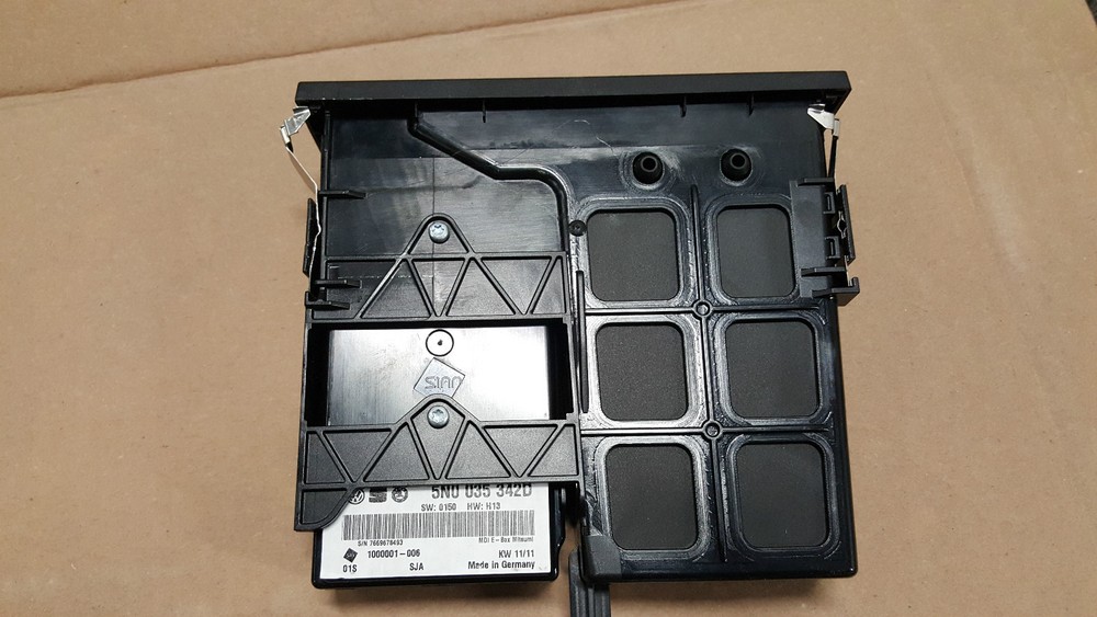 VW (MDI) Multimedia Interface Box with Control Unit 5N0 035 342D