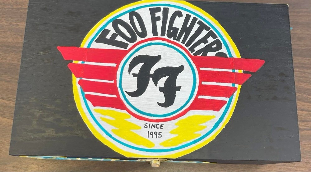 Foo Fighters Ultimate Fan And Memorabilia Keepsake Box