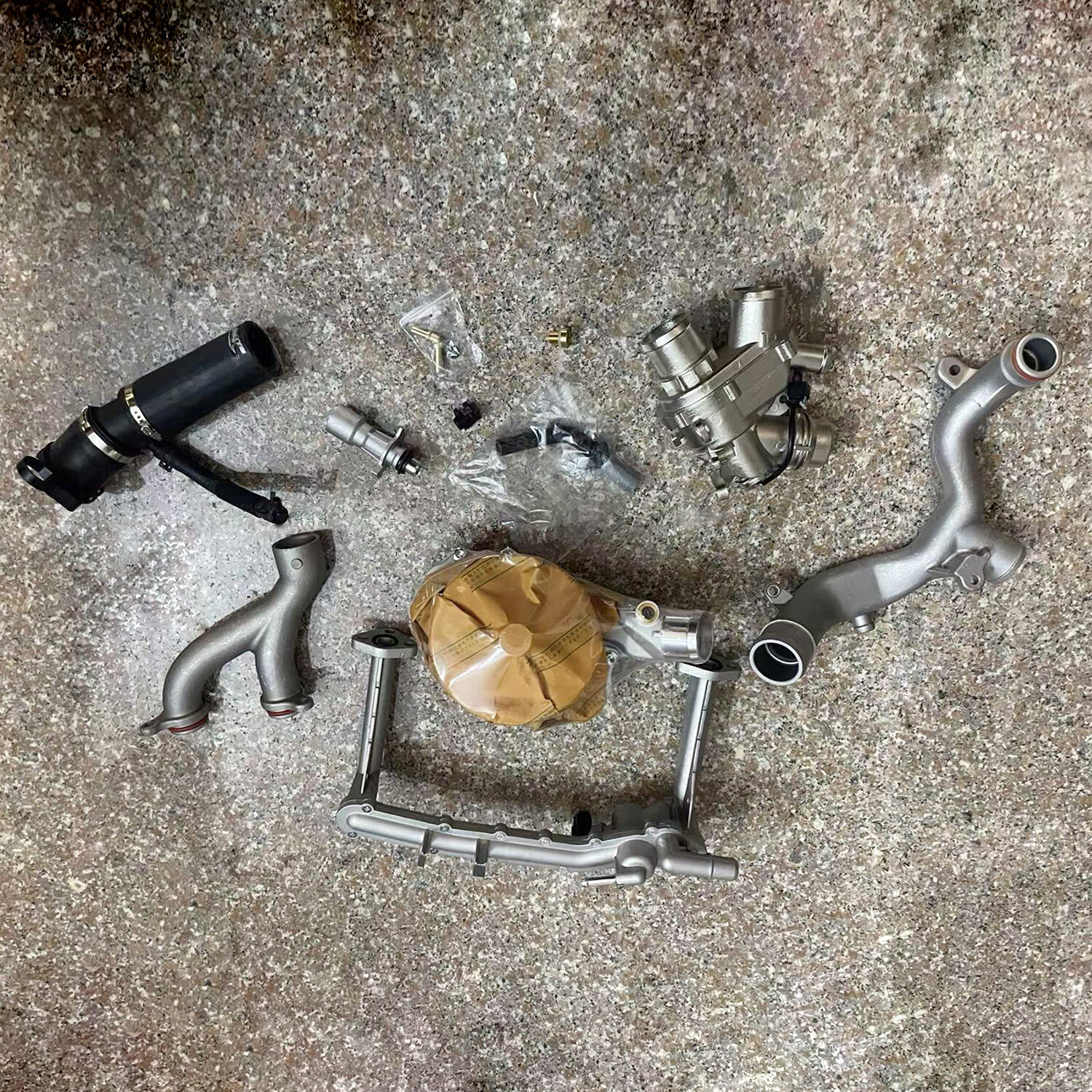 1 Set Cooling System Kit 3.0L V6 Supercharged Engine for Jaguar Land Rover