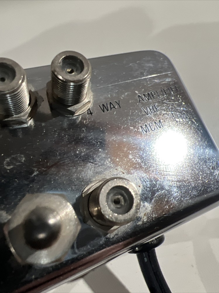 4 way vhf amplifier MCM-104