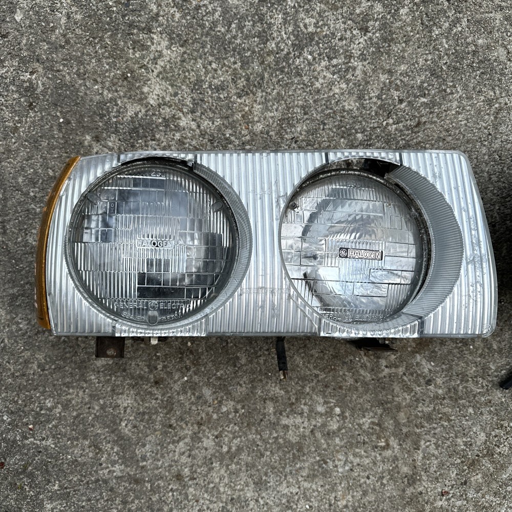 Audi 5000 main lights L/R