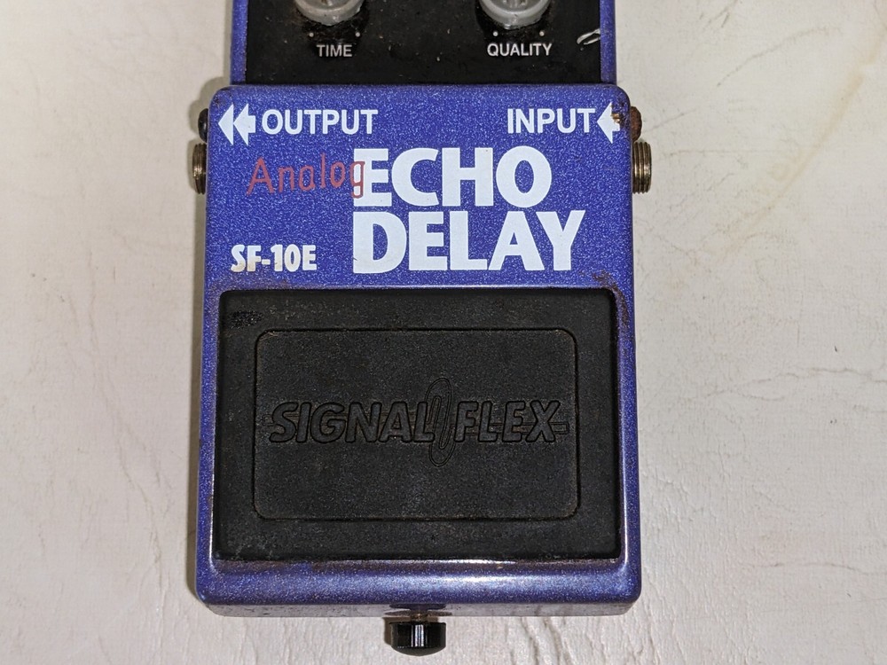 SIGNAL FLEX SF 10E Analog ECHO DELAY (153)
