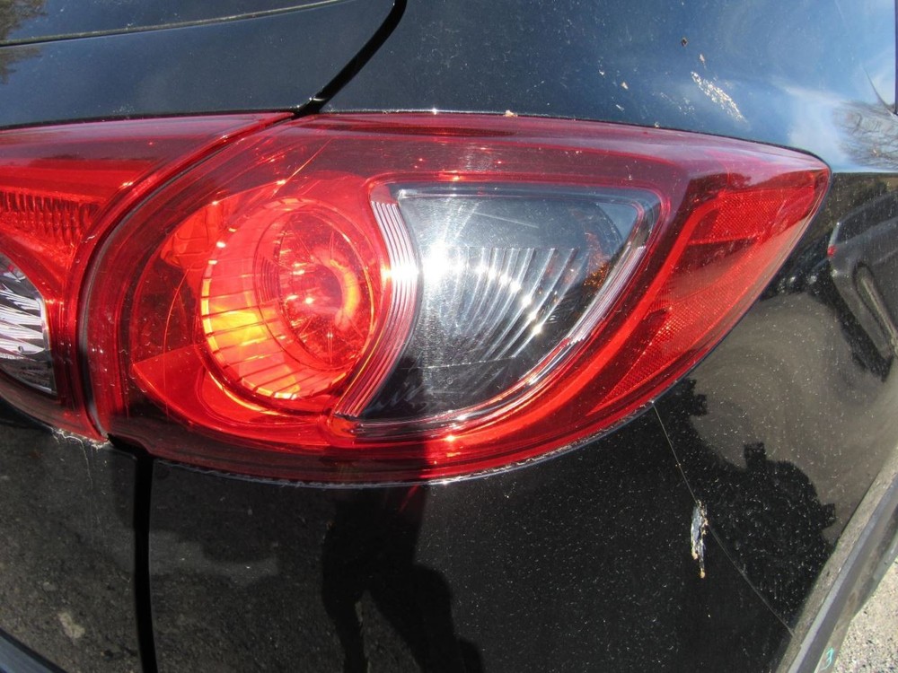 CX-5 2016 Glove Box 1030390