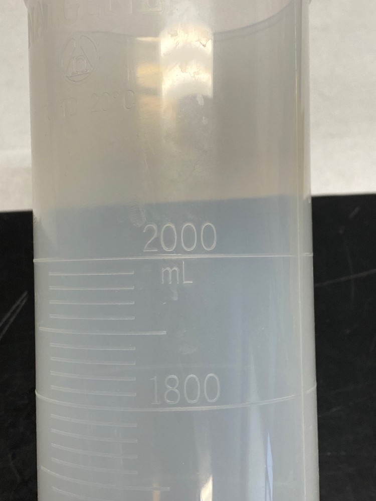 Used THERMO NALGENE 2000mL Polypropylene Graduated Cylinder Hex Base 3662-2000