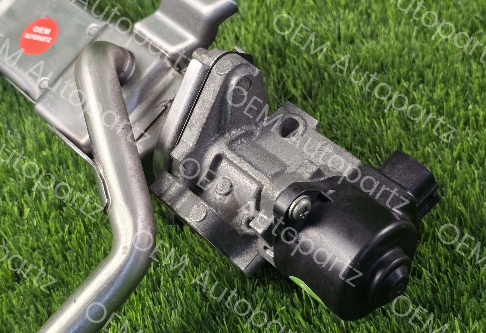 Toyota Prius 11-17 Genuine 25601-37010 EGR Pipe with Valve 25620-37110 : Prius V