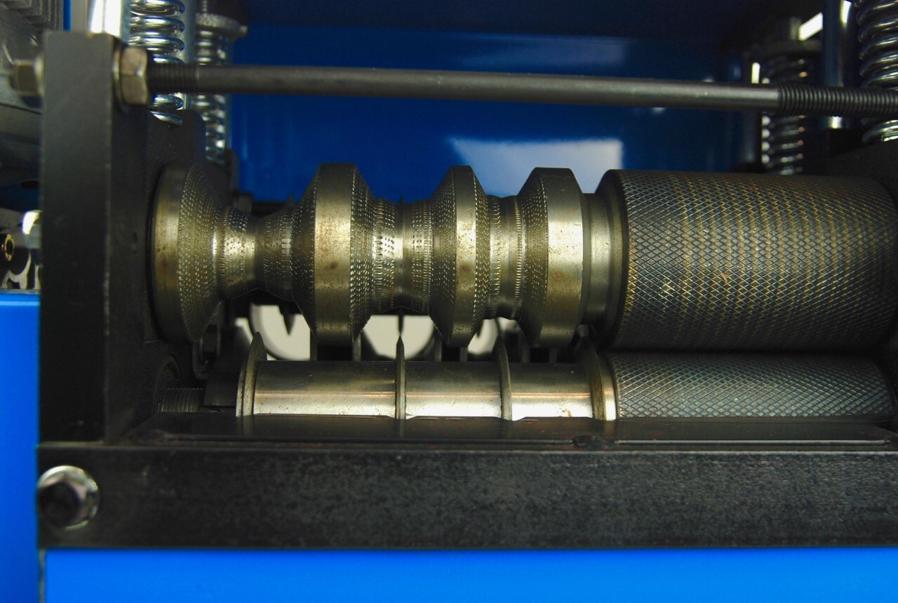 NEW BLUEROCK Tools WS-212 Wire Stripping Machine - Motorized Copper Stripper