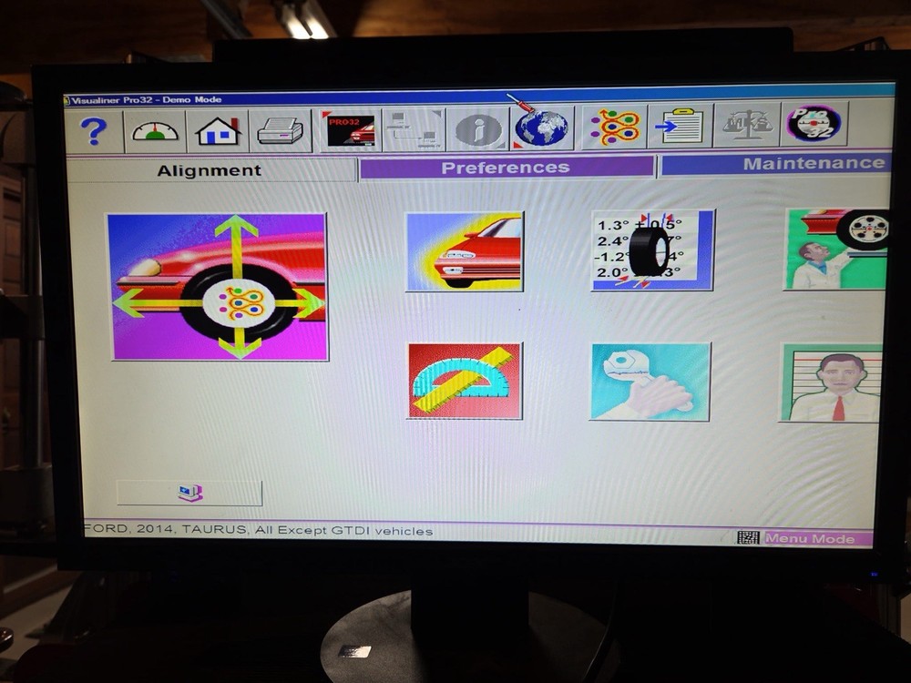 Snap on/ John Bean EEWA550A Wheel Aligner System With Accessories ￼