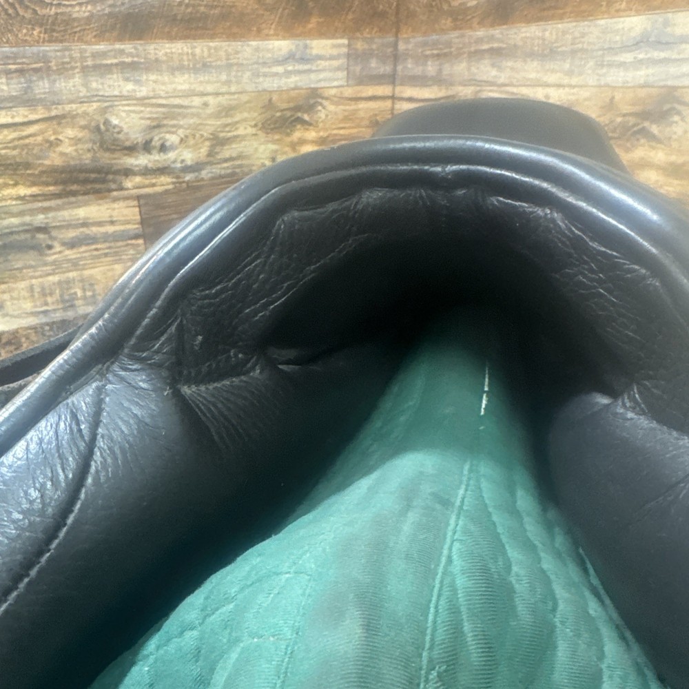 17" Albion K2 Jump Saddle