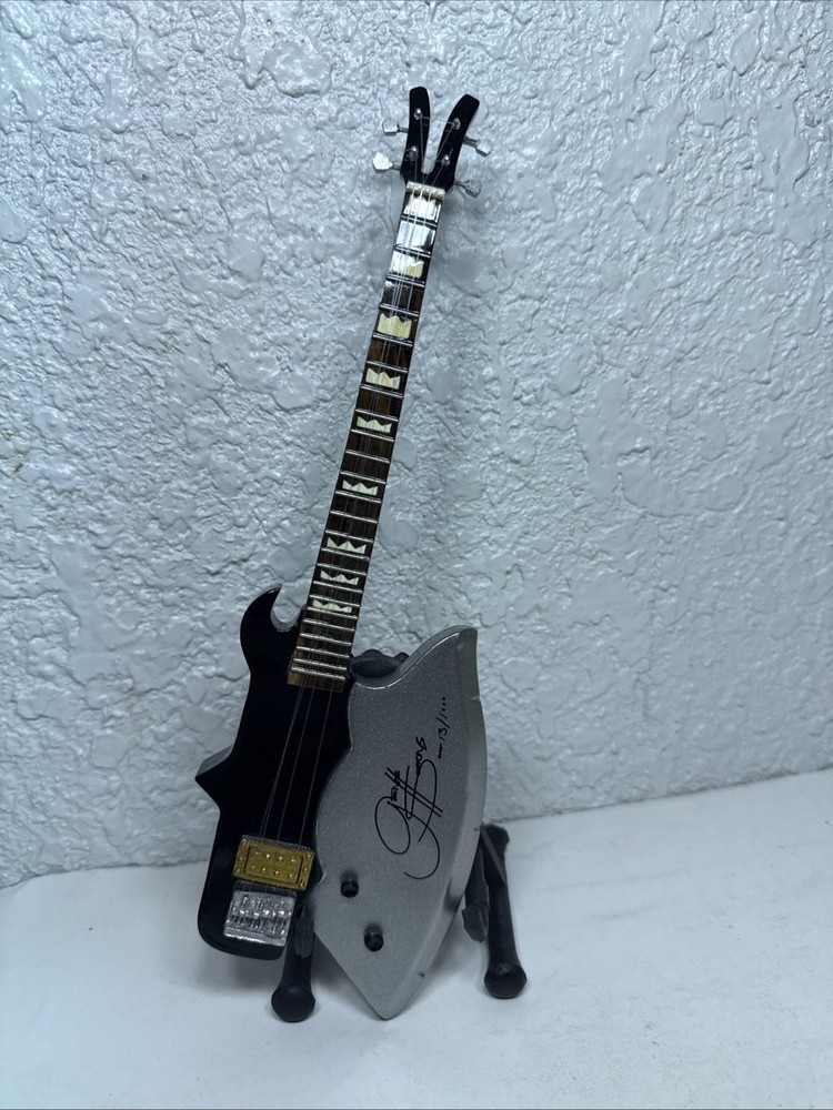 Miniature Bass Guitar For KISS GENE SIMMONS Ax USED