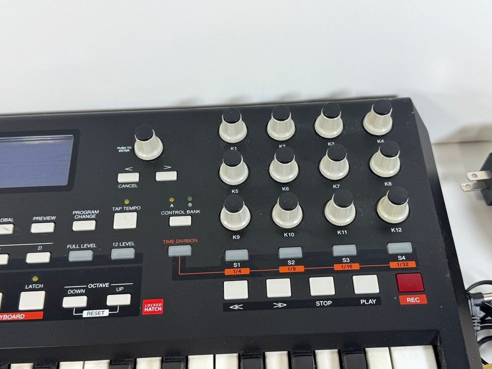 Akai Professional MPK 25 USB Midi Performance Keyboard
