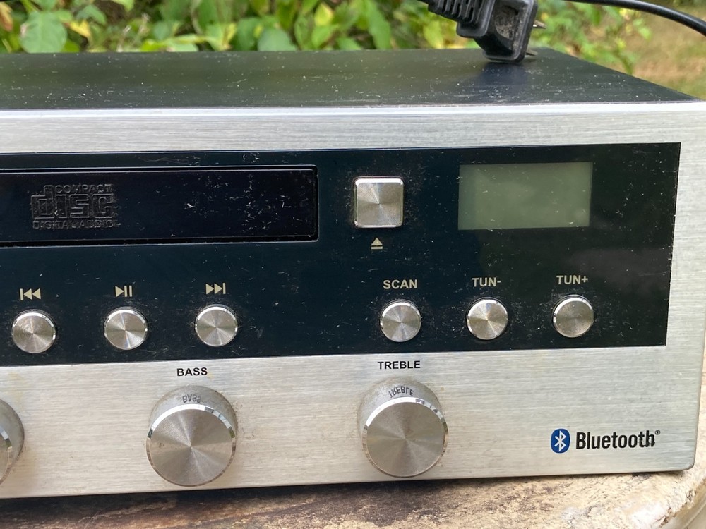 2015 Innovative Technology Bluetooth Compact Disk AM FM Stereo Player