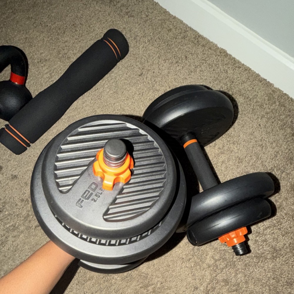 Fezo Adjustable Dumbbells Set 20 lb Pair w/ Plates & Collars Black/Orange