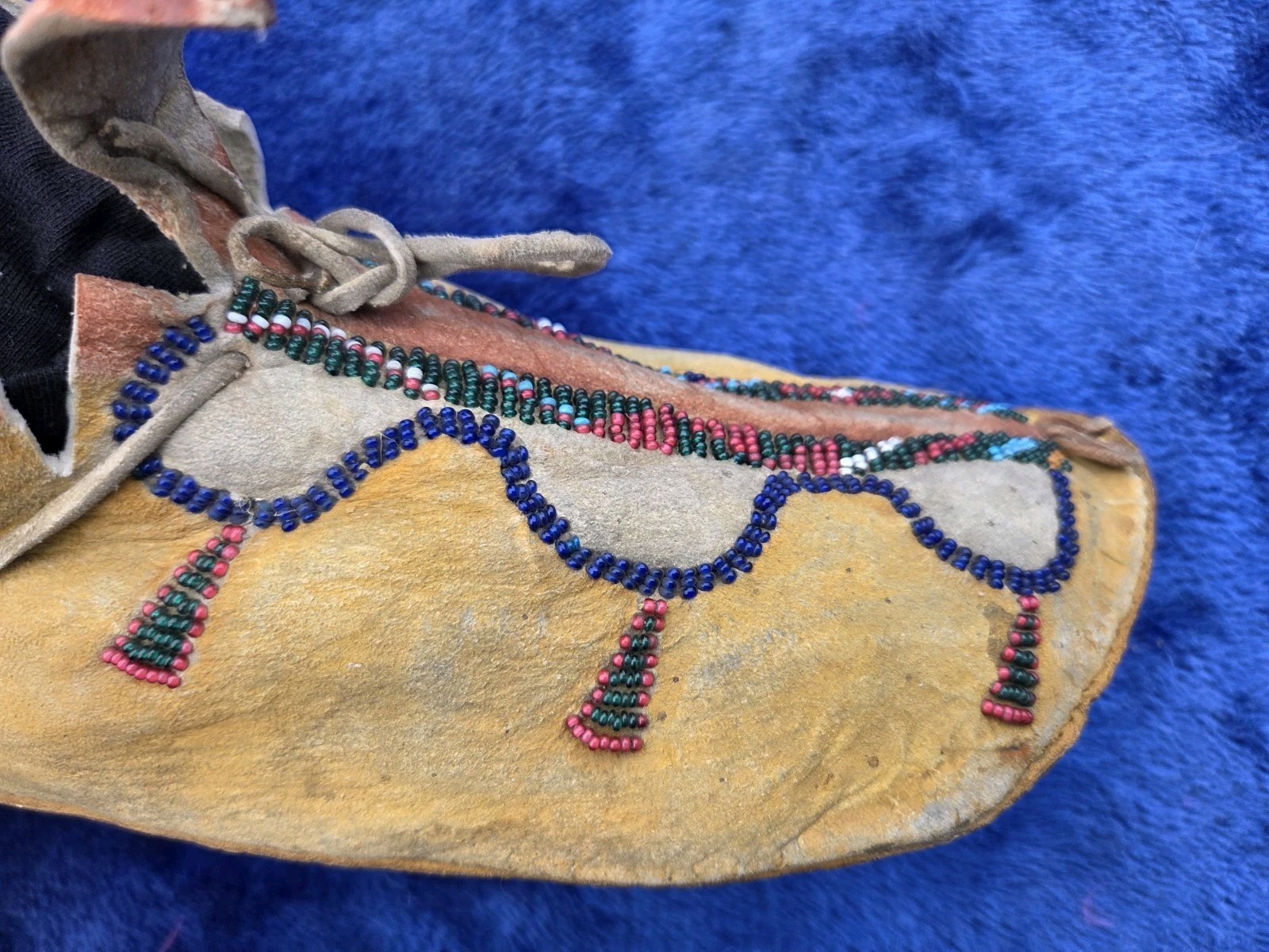 1880 KIOWA APACHE MOCCASINS