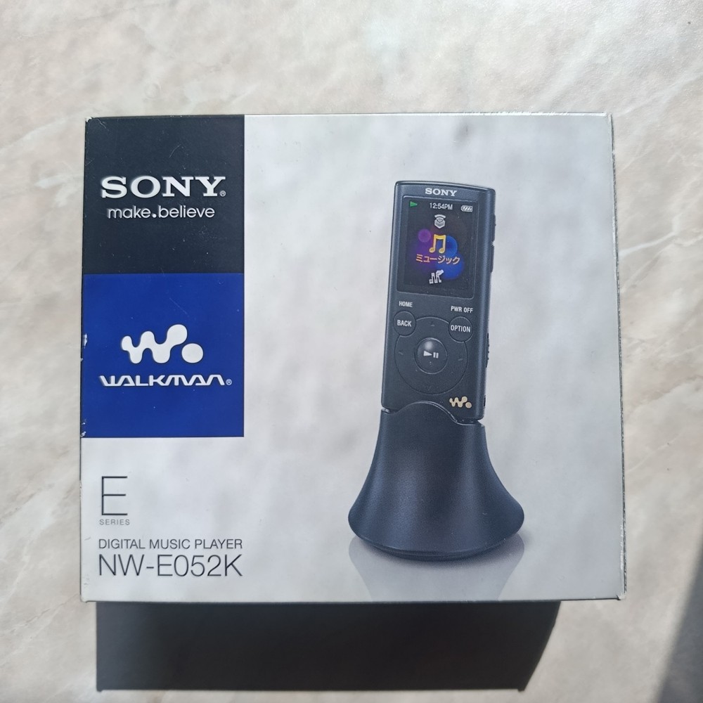 Sony NW-E052K 2GB Completed in Box Used